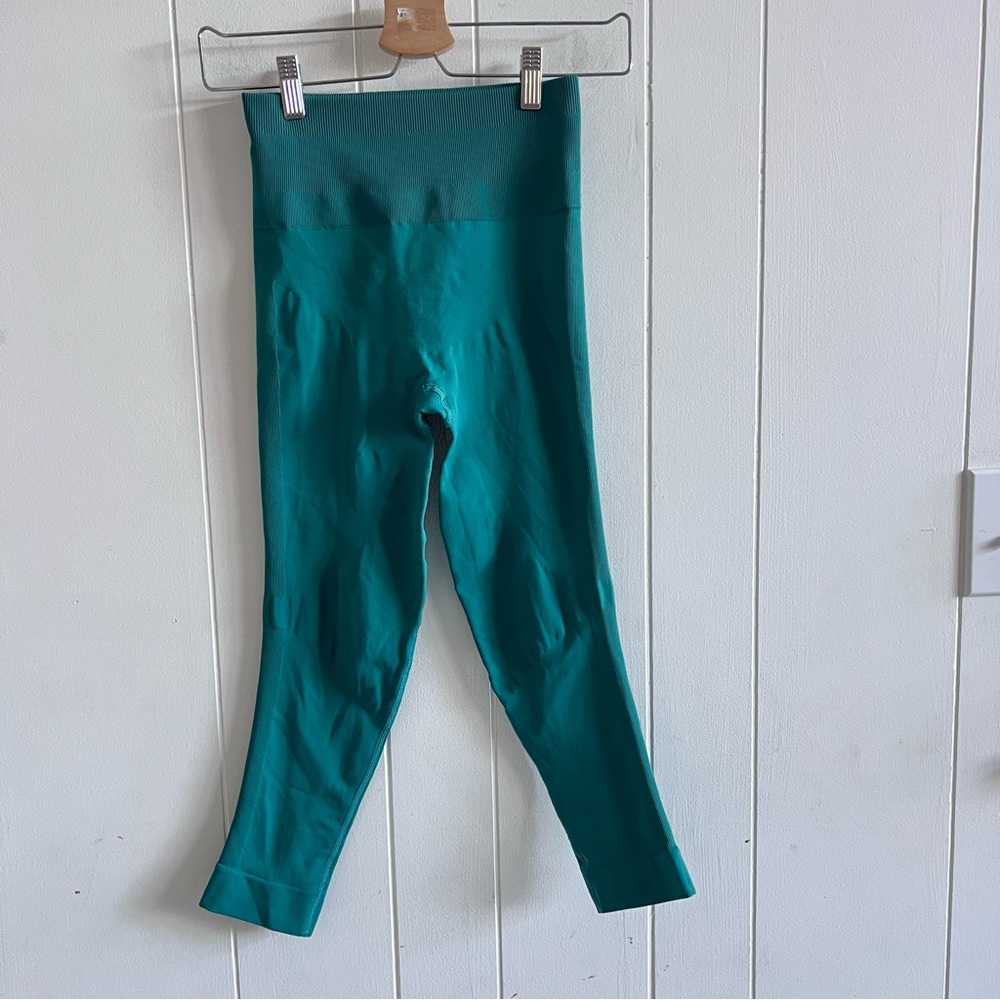 Lululemon Zone In Tight Forage Teal Seamless Leggings